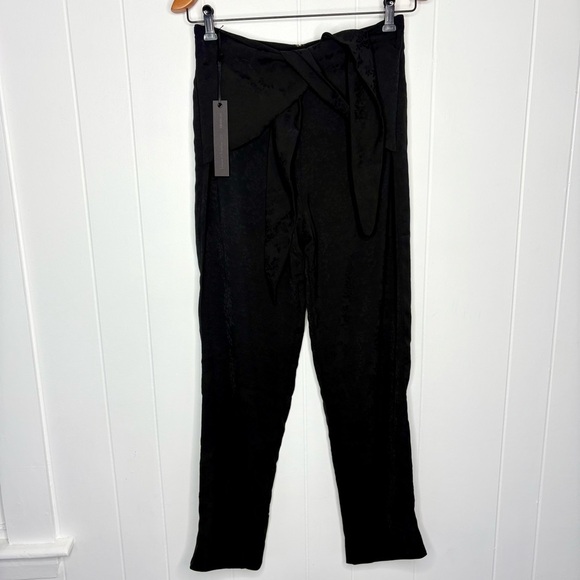 NWT House of Harlow 1960 x Revolve Black Floral Pants Tie Waist Women’s Medium - Picture 2 of 7